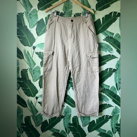 Target Sandy Liang Mid Rise Straight Leg Flat Front Cargo Khaki Pants Sz 6 - Picture 2 of 8